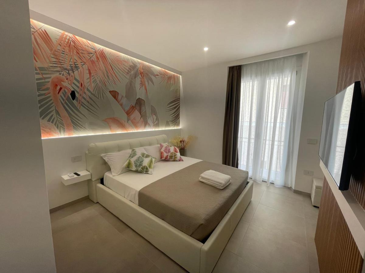 Bullerjanos Hotel ออลเบีย ภายนอก รูปภาพ