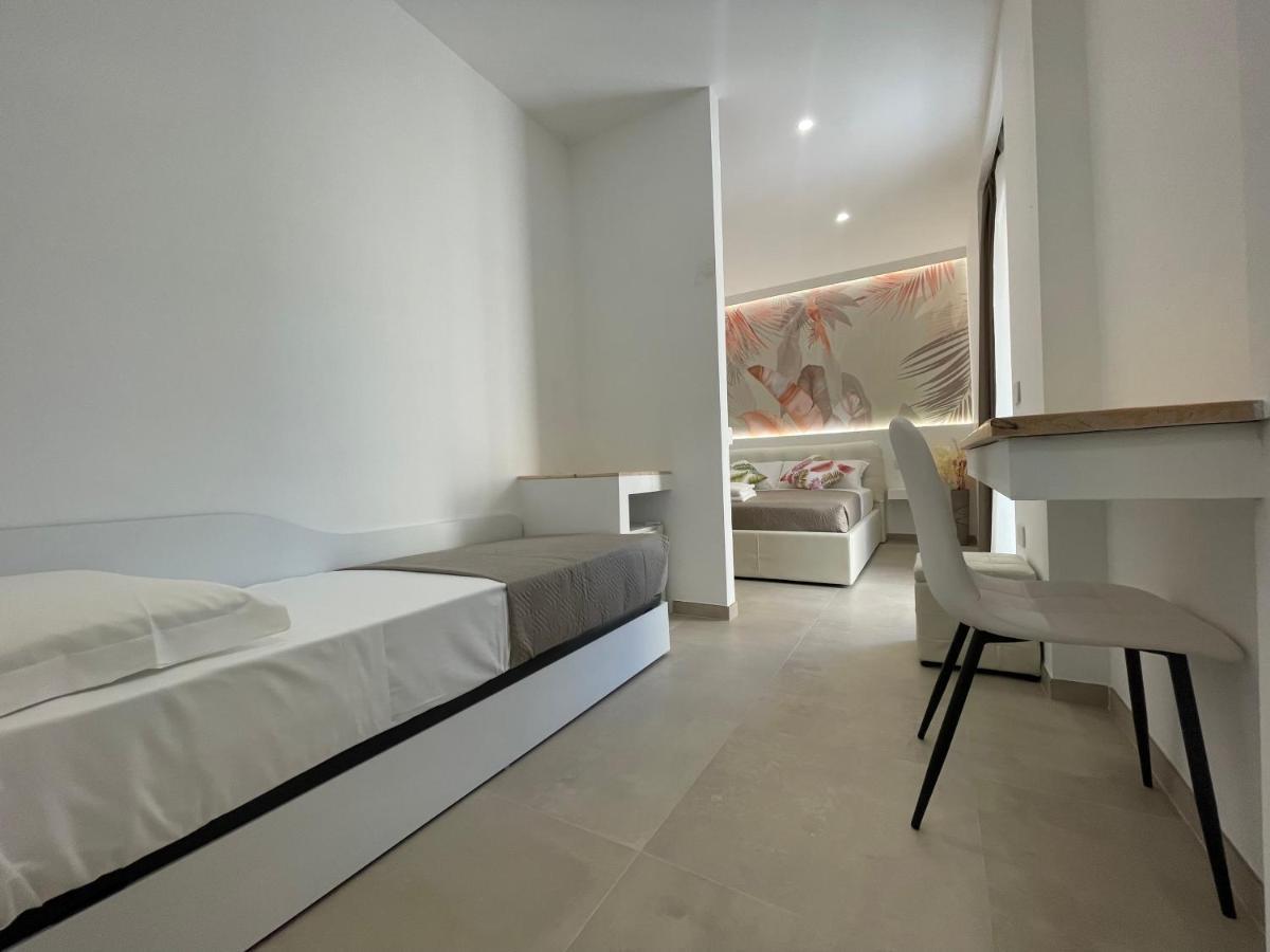 Bullerjanos Hotel ออลเบีย ภายนอก รูปภาพ