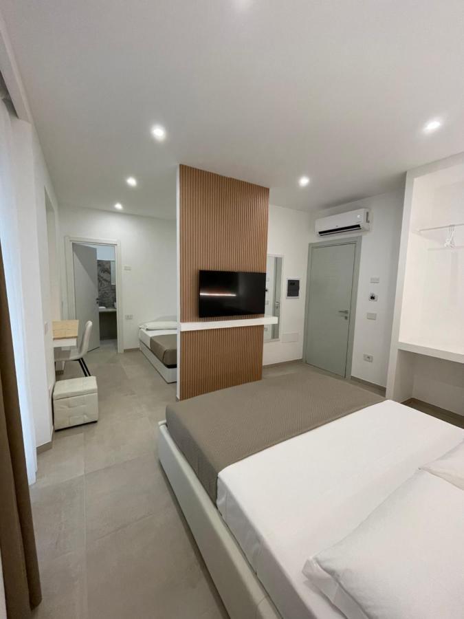 Bullerjanos Hotel ออลเบีย ภายนอก รูปภาพ