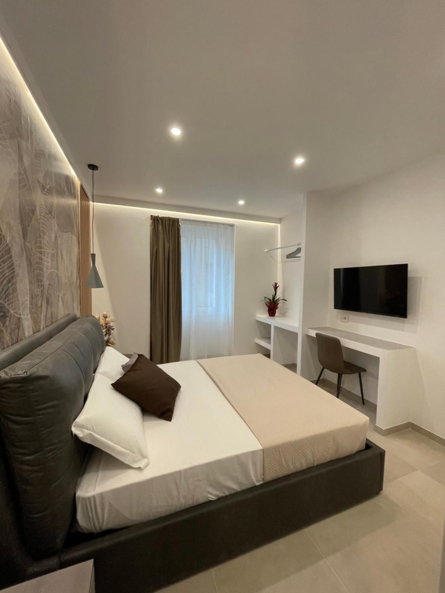 Bullerjanos Hotel ออลเบีย ภายนอก รูปภาพ