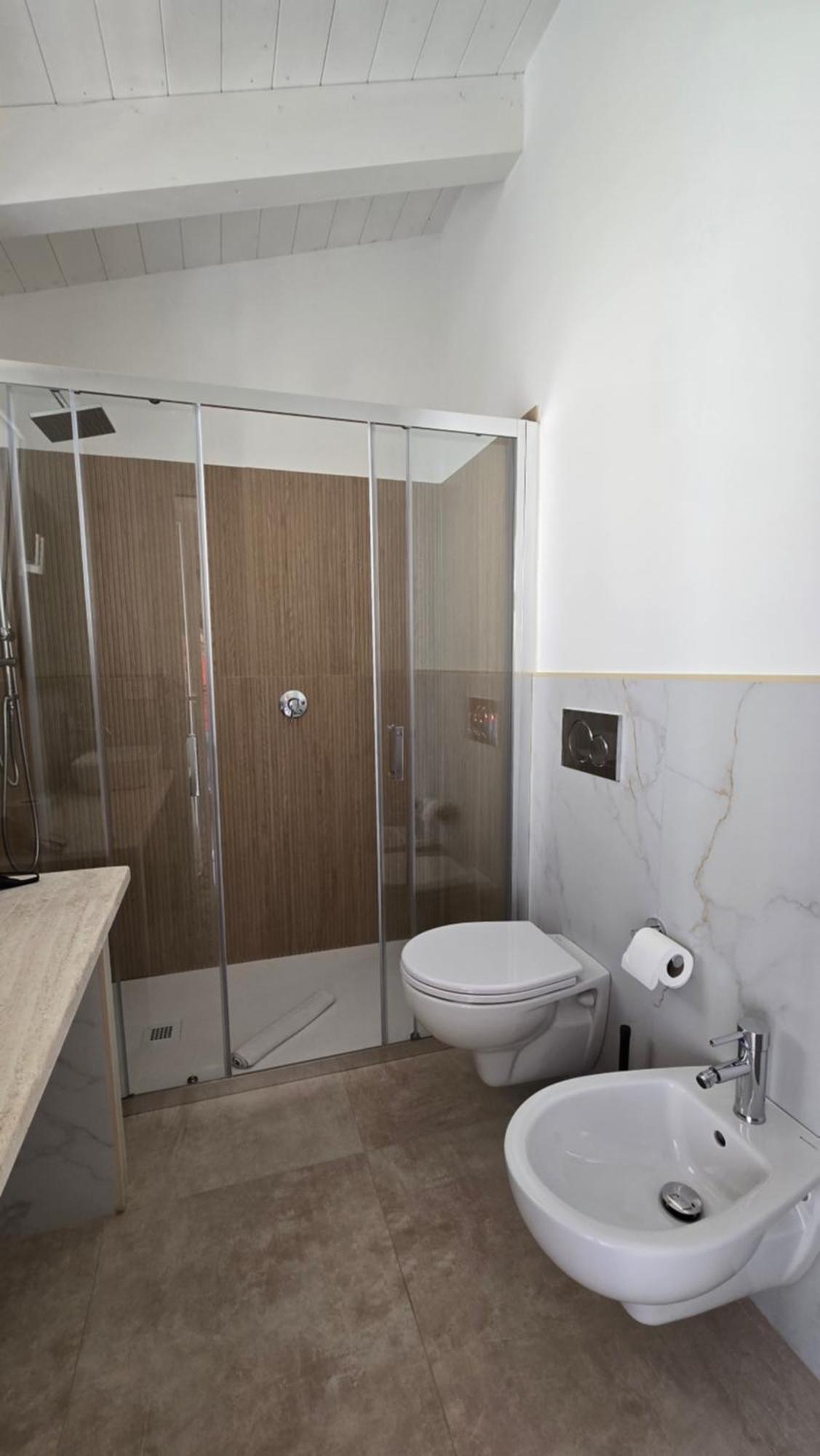 Bullerjanos Hotel ออลเบีย ภายนอก รูปภาพ