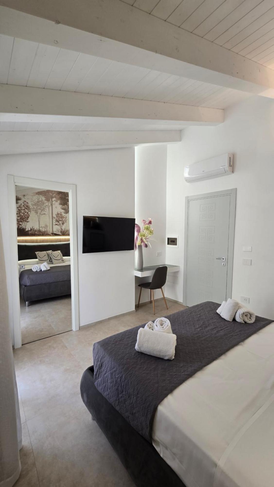 Bullerjanos Hotel ออลเบีย ภายนอก รูปภาพ